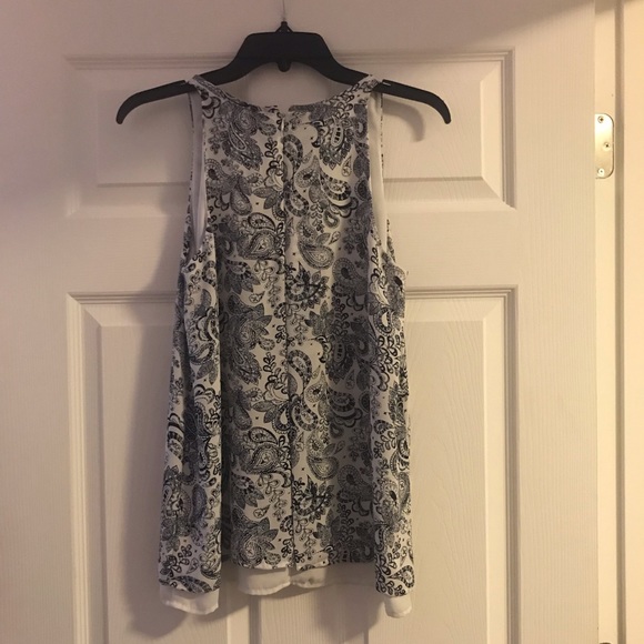 Sleeveless Blouse - Small - Picture 2 of 4